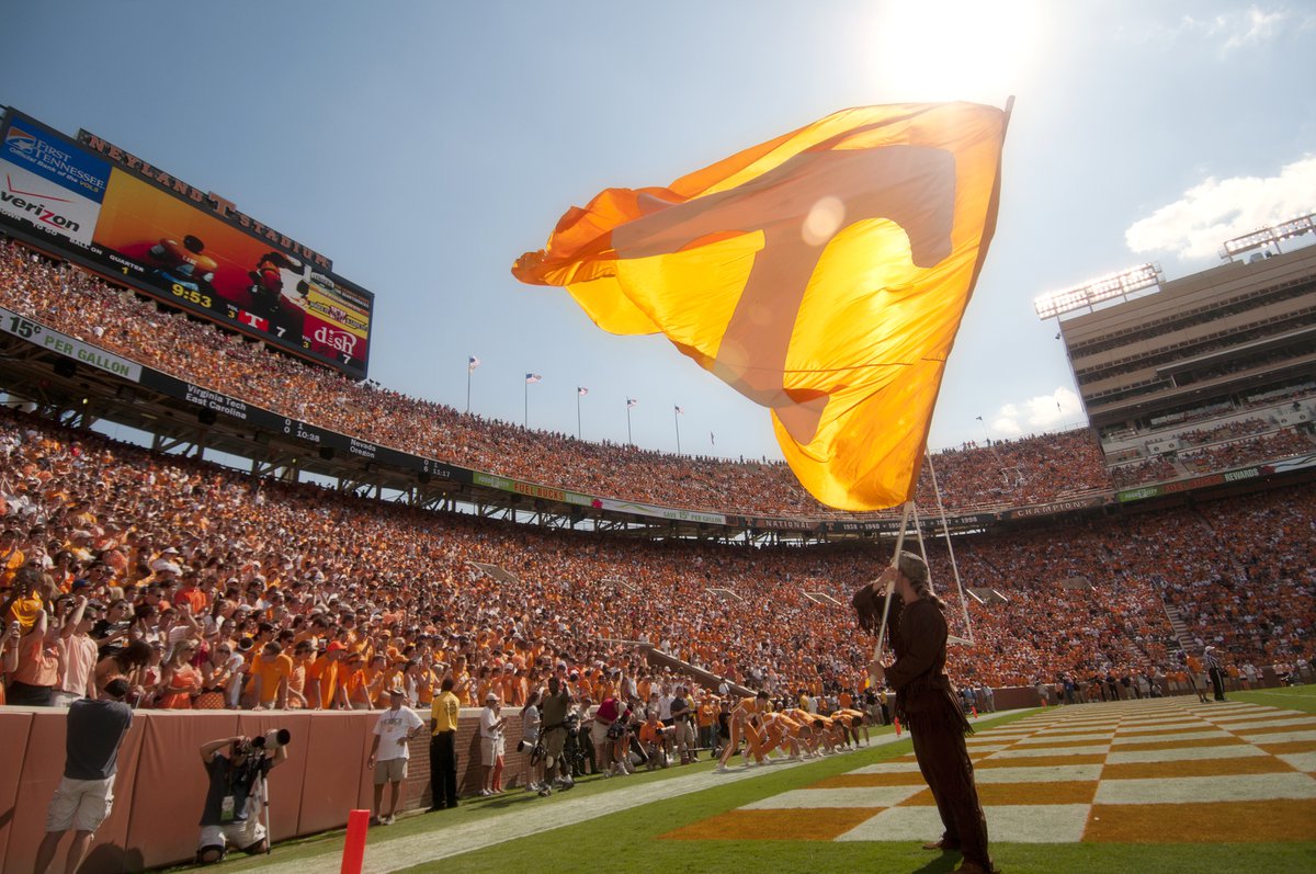 Tennessee mourns 'Voice of the Vols' - Smoky Mountain Living